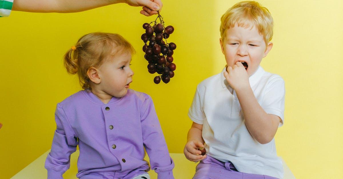 découvrez le phénomène de la jalousie, ses causes, ses effets sur les relations et des conseils pour la surmonter. explorez comment cette émotion complexe influence notre comportement et nos interactions avec autrui.